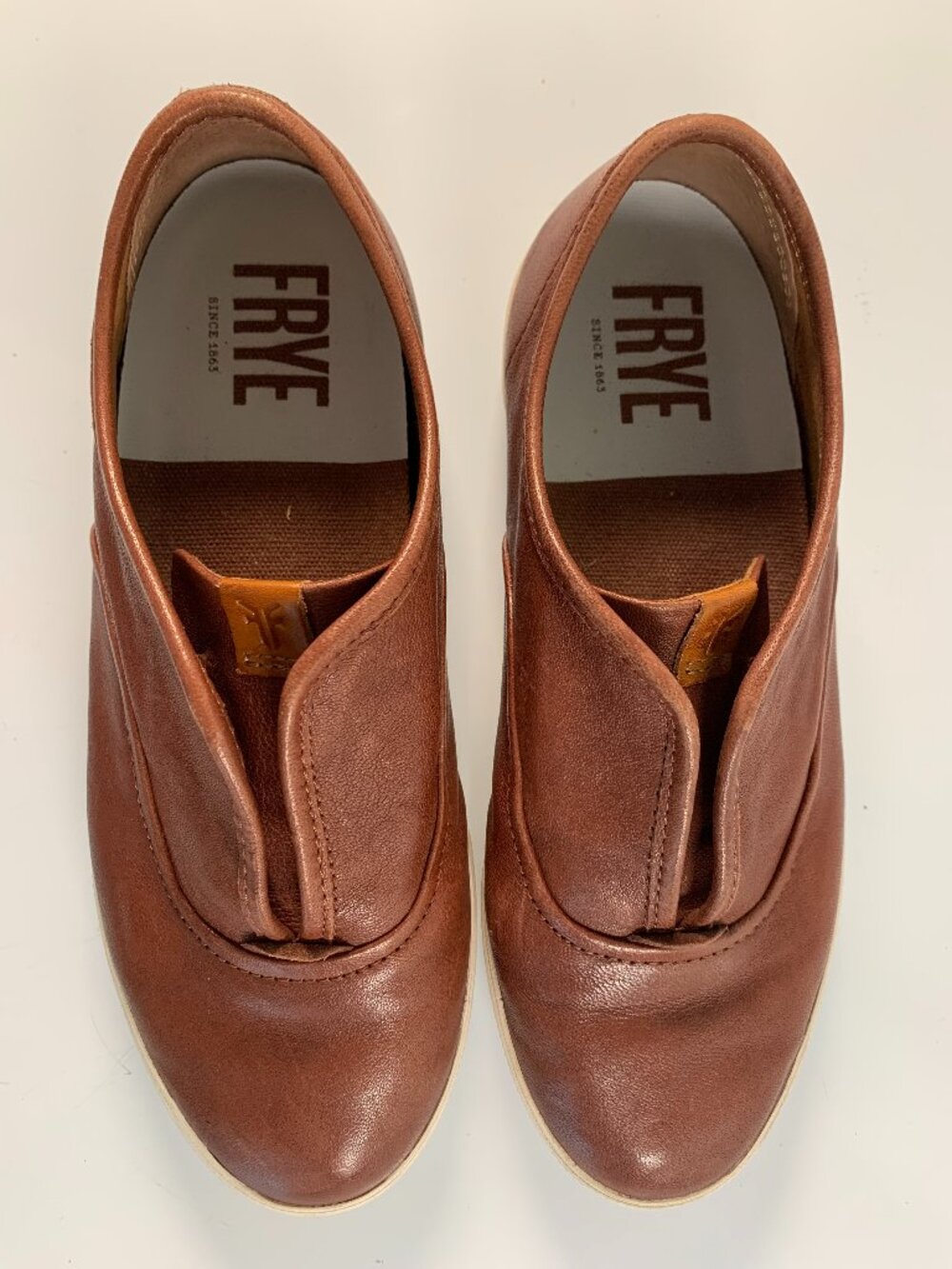 Frye Women size 7.5M Cognac Maya CVO Slip On Leather Low Top Sneakers